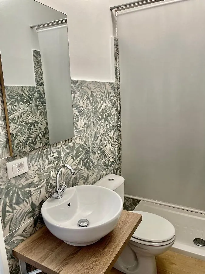 Stanza In Appartamento Condiviso Double Room With Private Bathroom And Balcony In A Shared House Catania Homestay