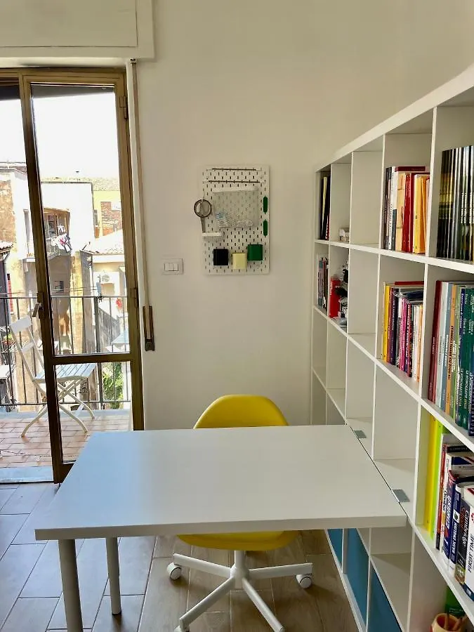 Stanza In Appartamento Condiviso Double Room With Private Bathroom And Balcony In A Shared House Catania Homestay